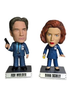 The X-Files Fox Mulder & Dana Scully Bobblehead Figure Funko 2014 VGUC